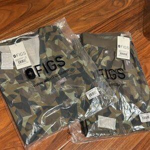 Figs xs- regular w/ XXS top olive camo FREEx scrub set jogger and top NWT